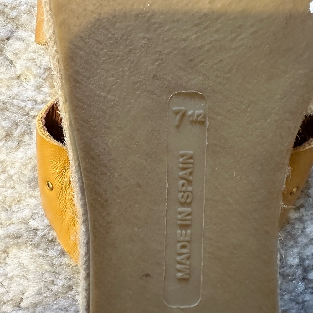 Picon Sandals - Picture 6 of 7